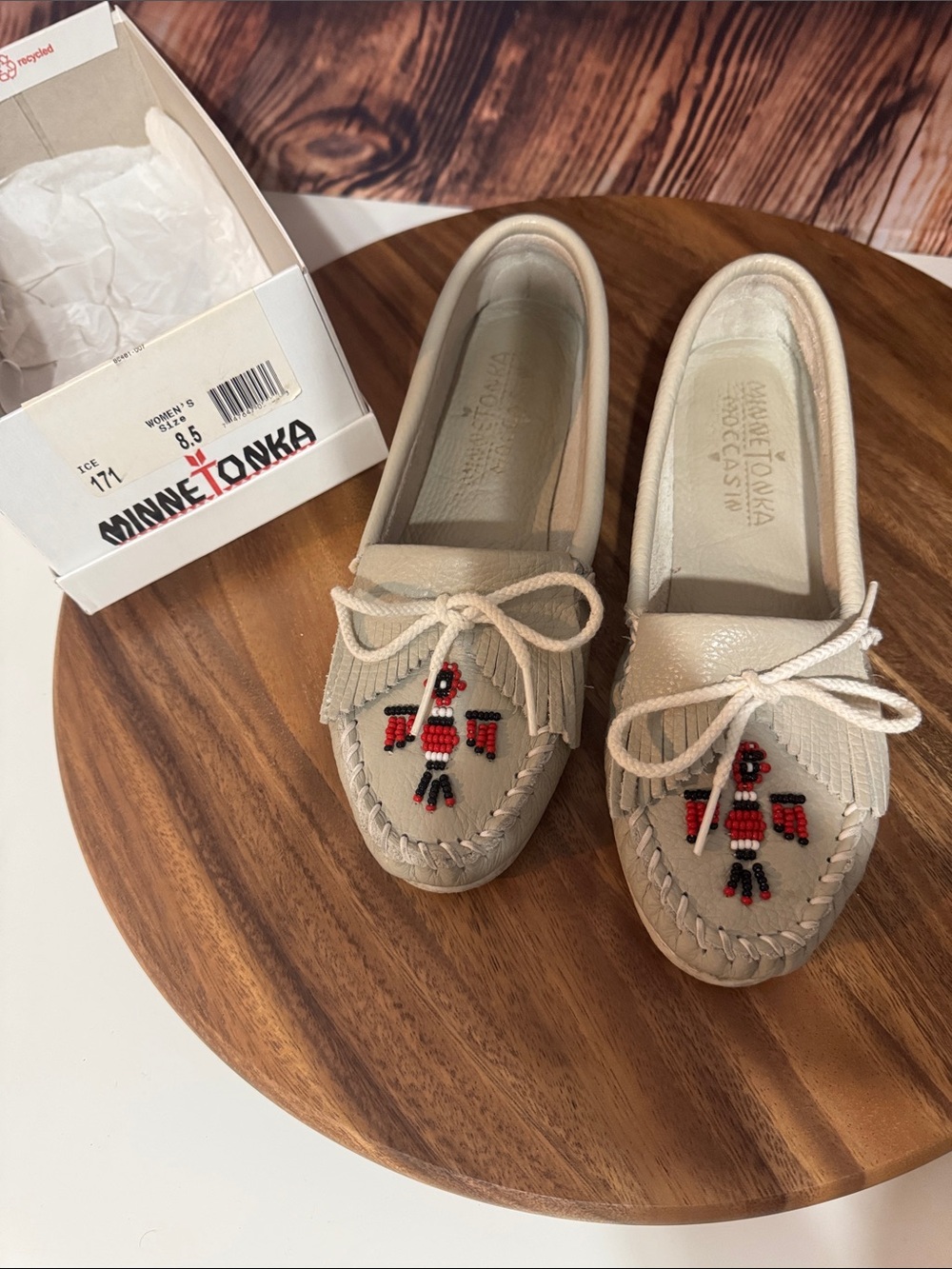 Minnetonka Cream Leather Beaded Fringe Moccasins